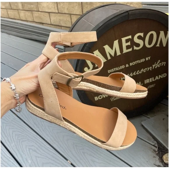 NIB! Size 6 Boho Vegan Suede Buckle Ankle Strap Espadrille Sandal! - Picture 1 of 6